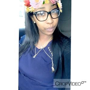 Meet your Posher, Ebony